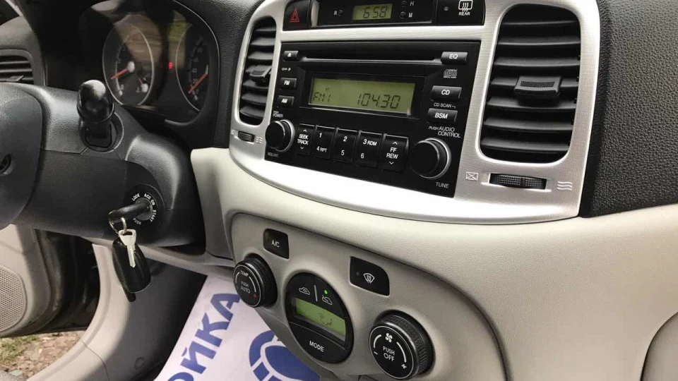 Hyundai Accent 5
