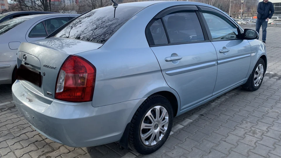 Hyundai Accent 2