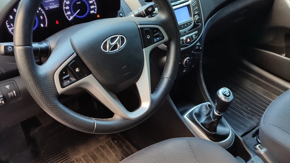 Hyundai Accent 2