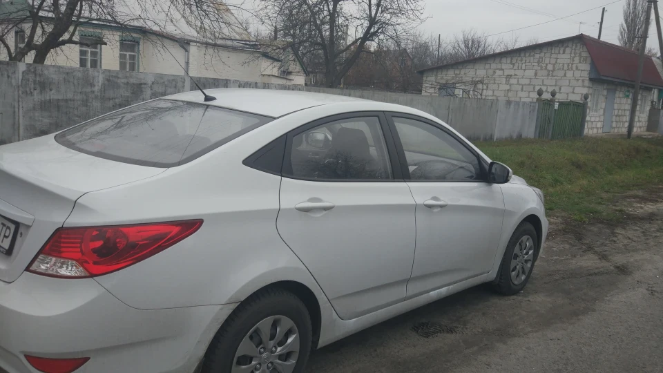 Hyundai Accent 2
