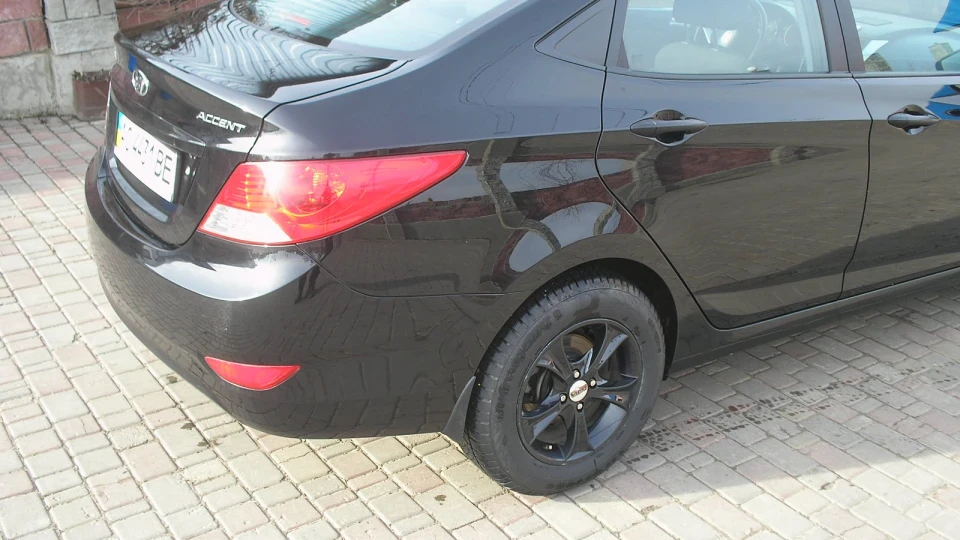 Hyundai Accent 5