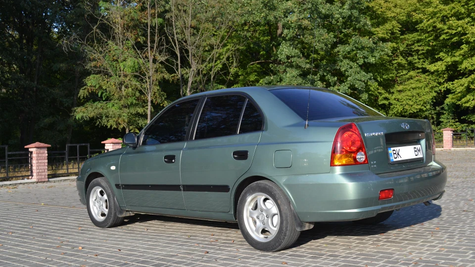 Hyundai Accent 4