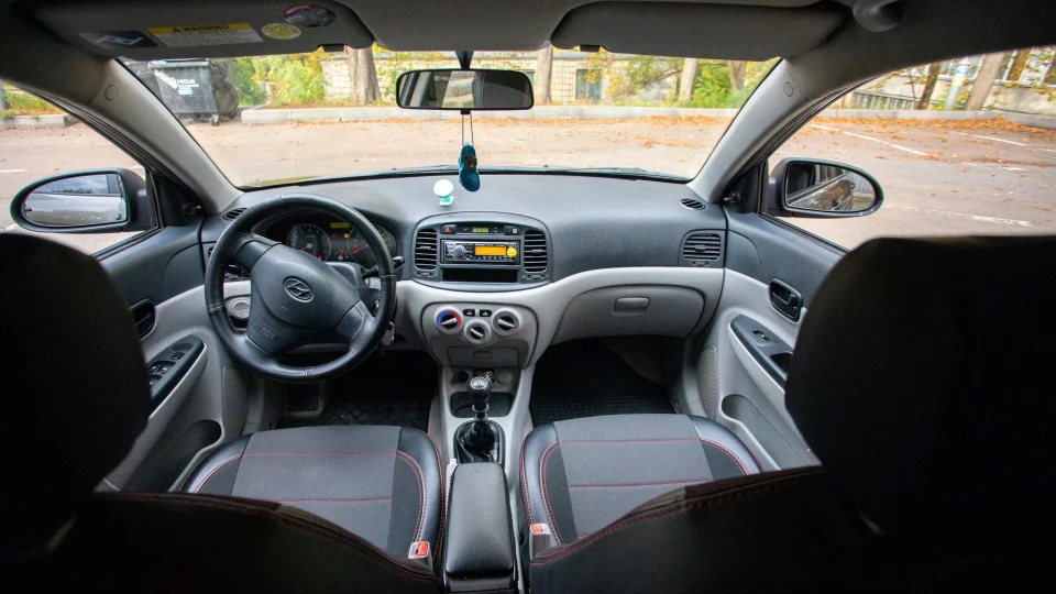 Hyundai Accent 2