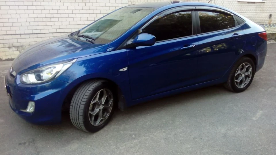 Hyundai Accent 4