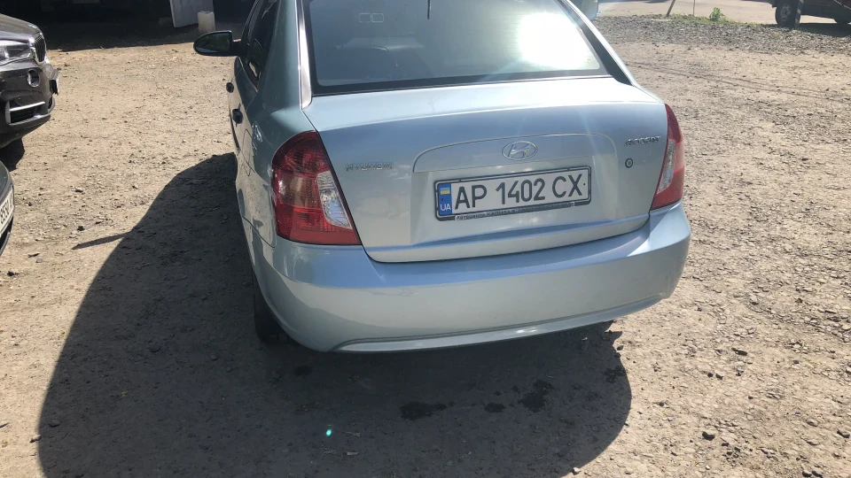 Hyundai Accent 1.4 AT 3