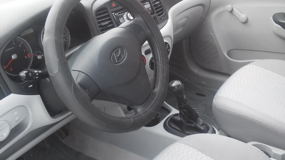 Hyundai Accent 1.4 бензин 3