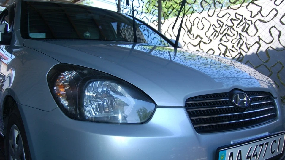 Hyundai Accent 1.4 черв'як=) 2