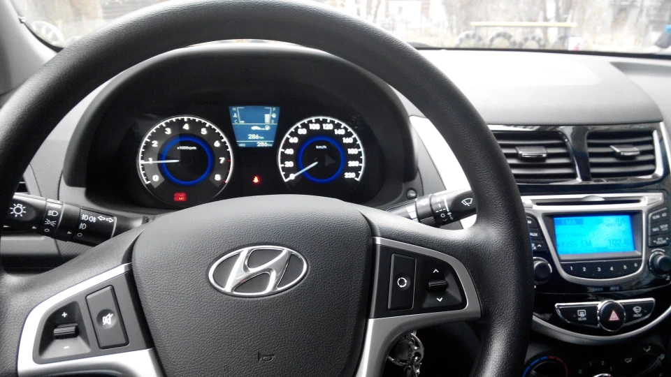 Hyundai Accent 1.4 Comfort 3
