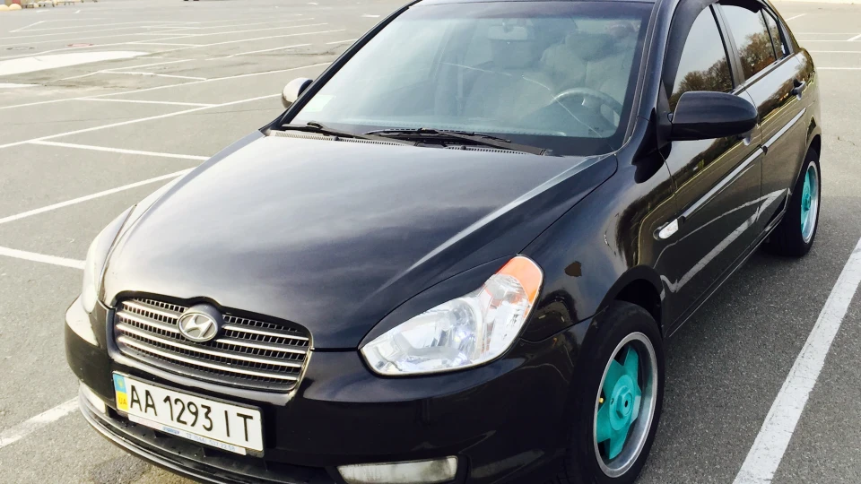 Hyundai Accent 1,4 кубічних кохання 2