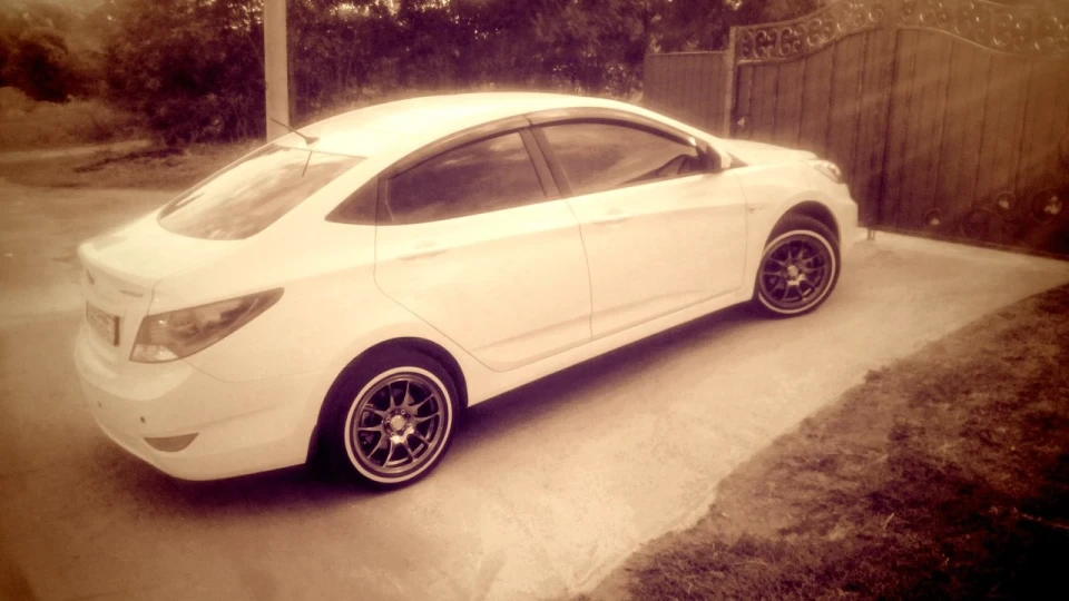 Hyundai Accent 1.4 МКП 107лс. Comfort 4