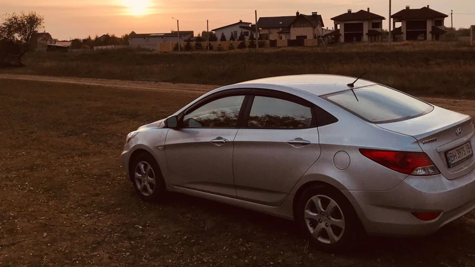 Hyundai Accent 1.4 MT 2