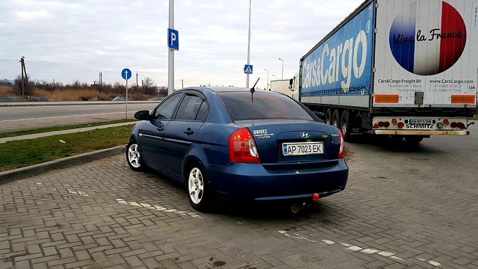 Hyundai Accent 1.4 Синій дракон 4