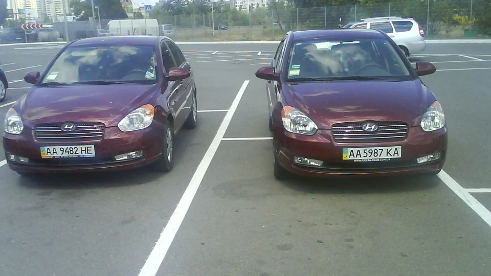 Hyundai Accent 1.4 вишнева ракета 2