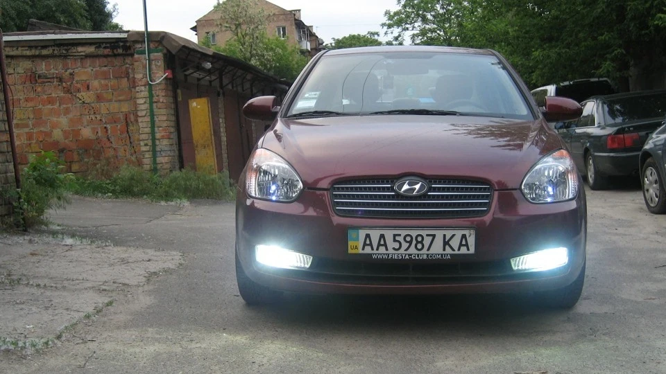 Hyundai Accent 1.4 вишнева ракета 4