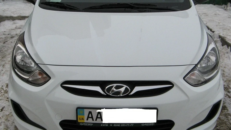Hyundai Accent 1.4 white 2
