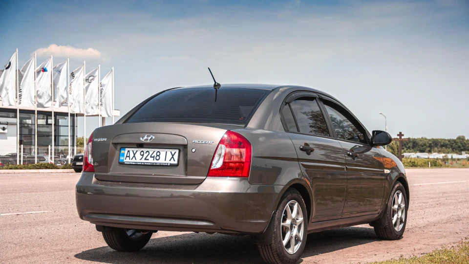 Hyundai Accent 1.4 2
