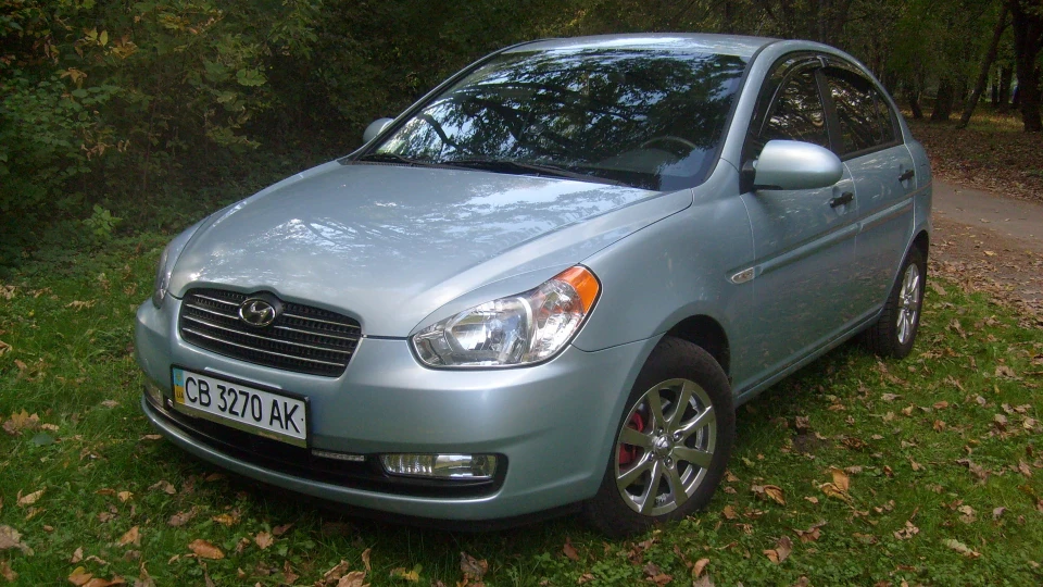 Hyundai Accent 1.4i 5