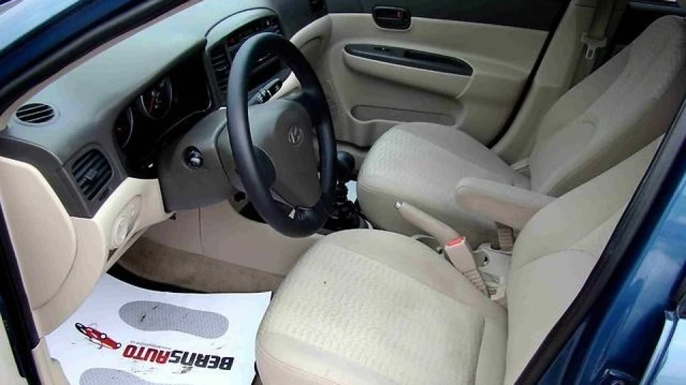 Hyundai Accent 1.5 crdi 4