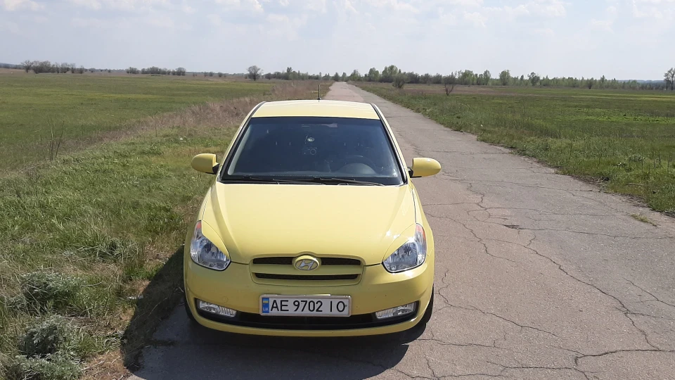Hyundai Accent 1.6 3D 4