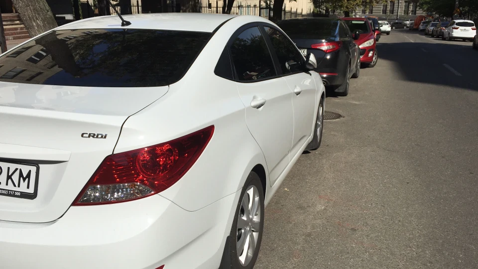 Hyundai Accent 1.6 CRDI 3