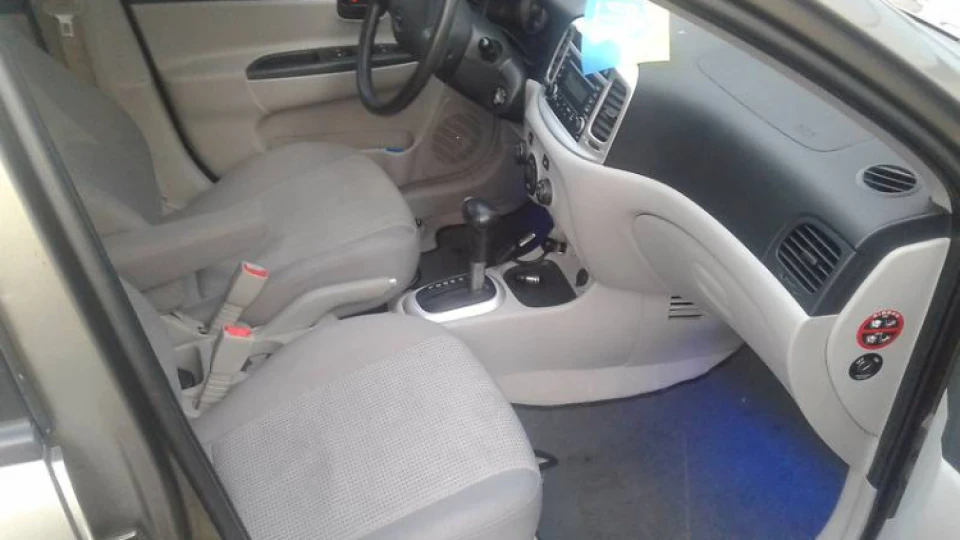 Hyundai Accent 1.6 це стиль життя)