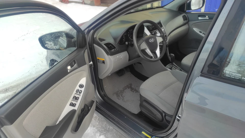 Hyundai Accent 1,6 GDI, AT 3