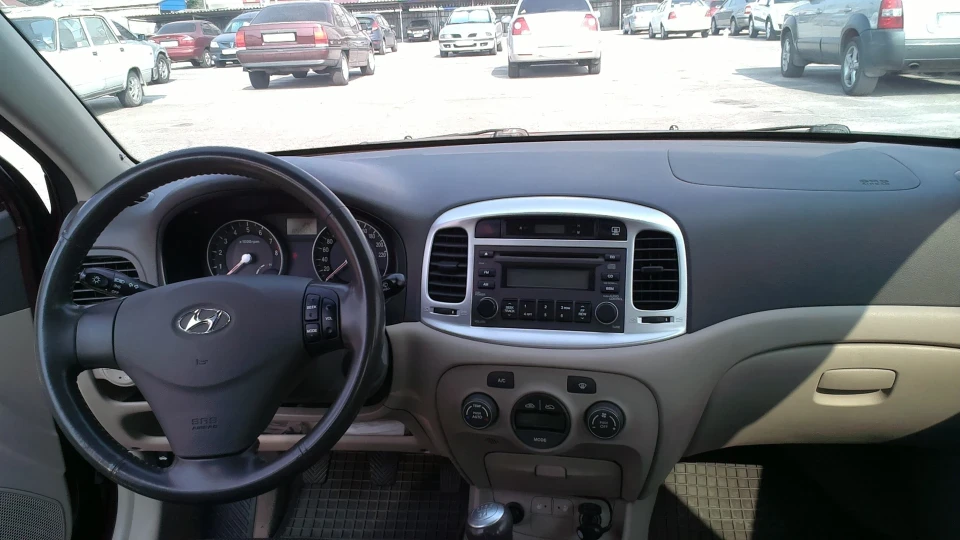 Hyundai Accent 1,6 GLS 3