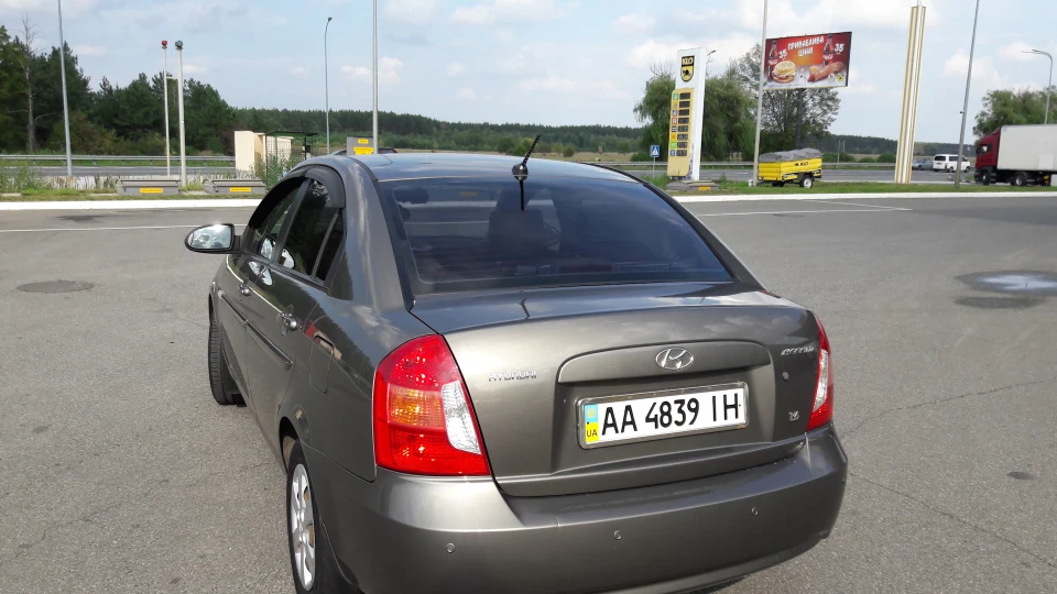 Hyundai Accent 1.6 Maximal 2