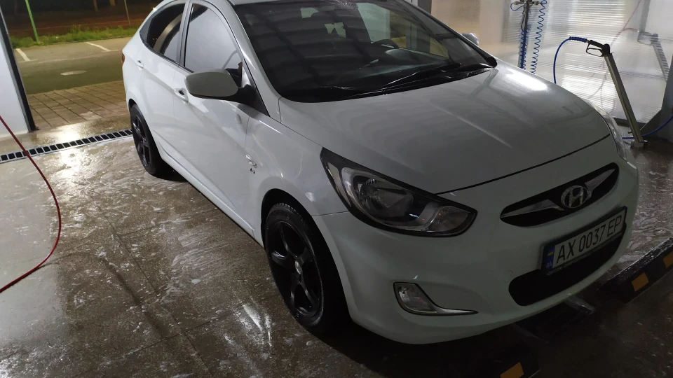 Hyundai Accent 1.6 мкпп 4