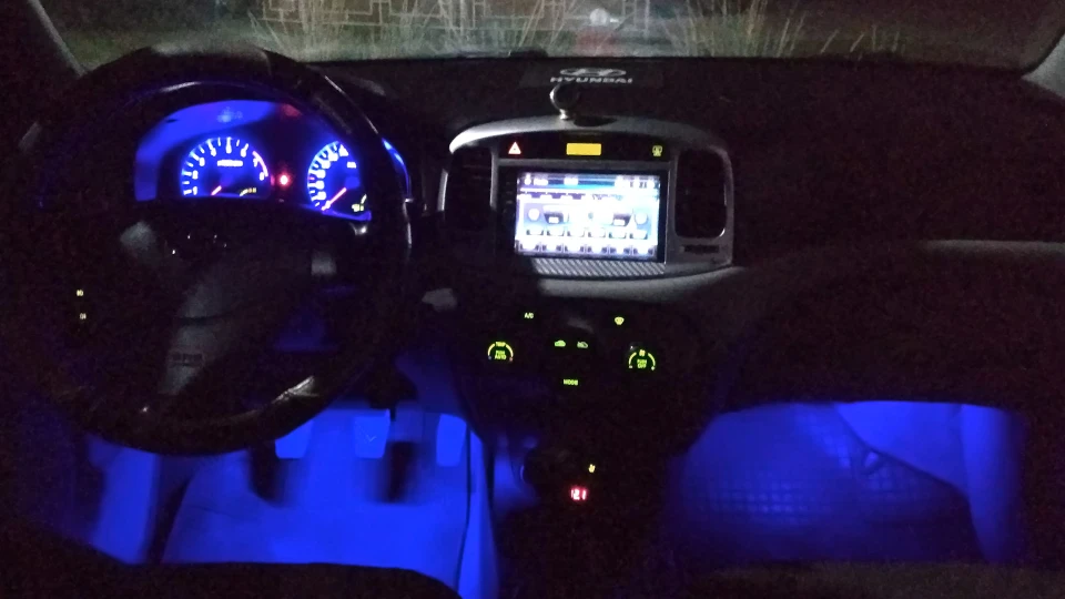 Hyundai Accent 1.6 MT 5