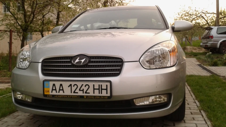 Hyundai Accent 1.6AT 'Енотовоз )' 4