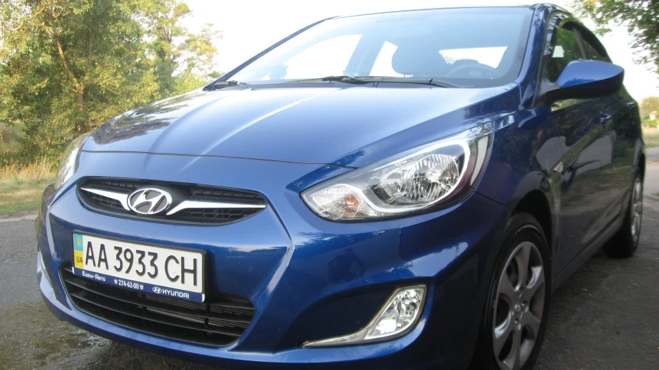 Hyundai Accent ACCENT Shapphire Blue 3