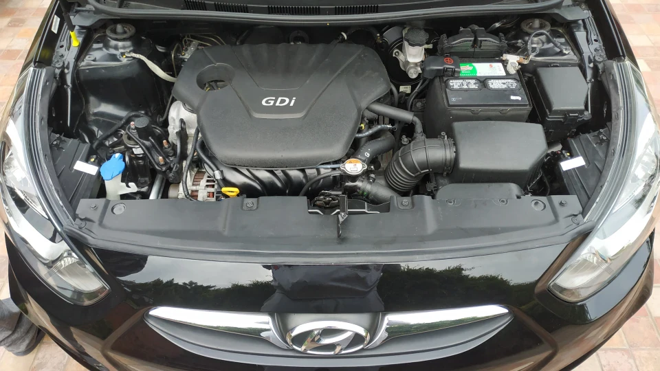 Hyundai Accent Американський чорний кінь 4
