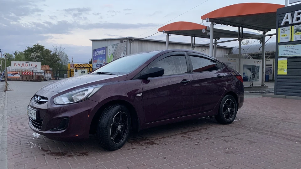 Hyundai Accent АТ Баклажан 5