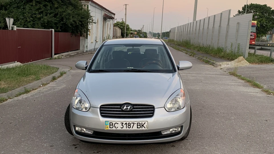 Hyundai Accent AT