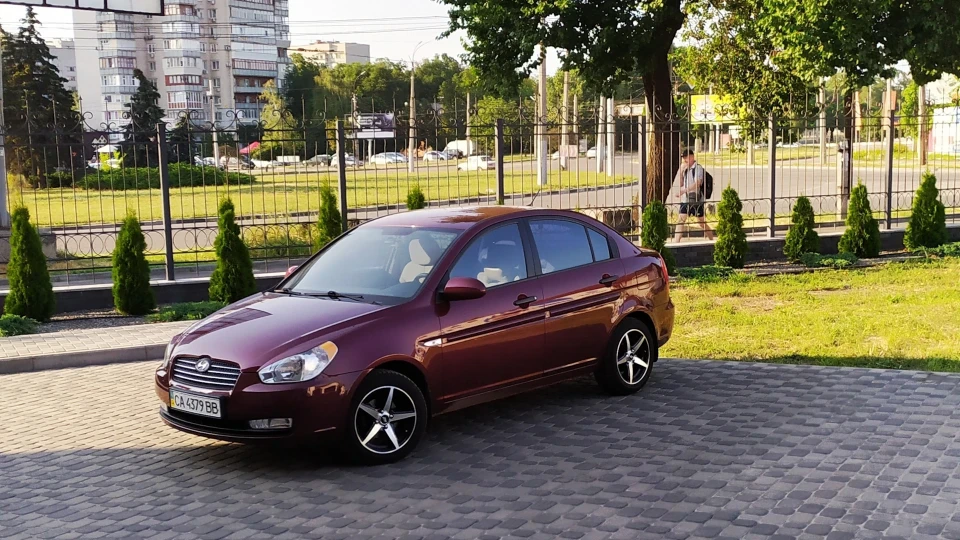 Hyundai Accent автомат 2