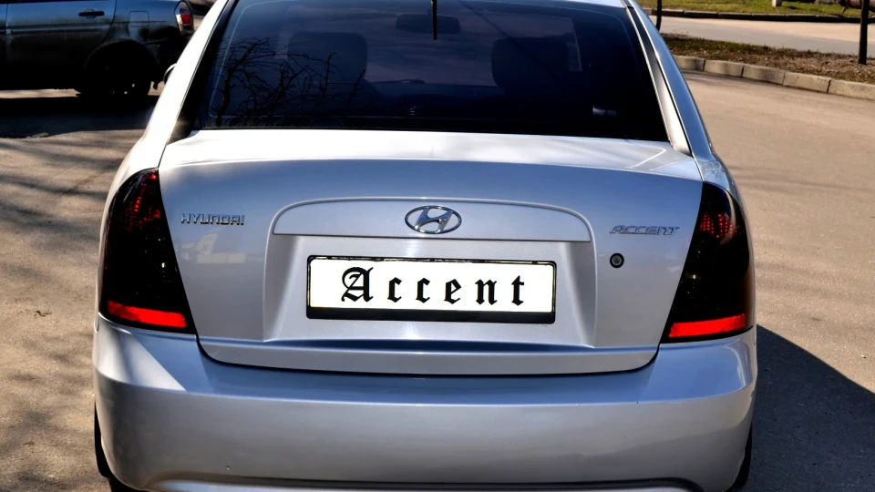 Hyundai Accent AX 3