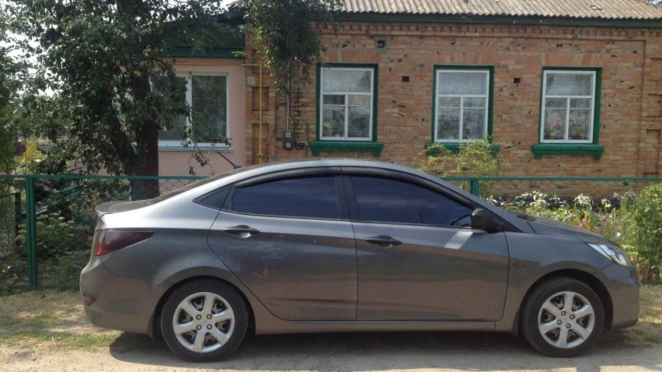 Hyundai Accent ____aXe*50*Cent____ 4