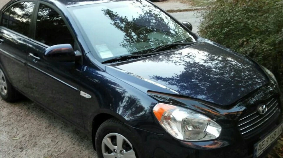 Hyundai Accent баклажанчик 2