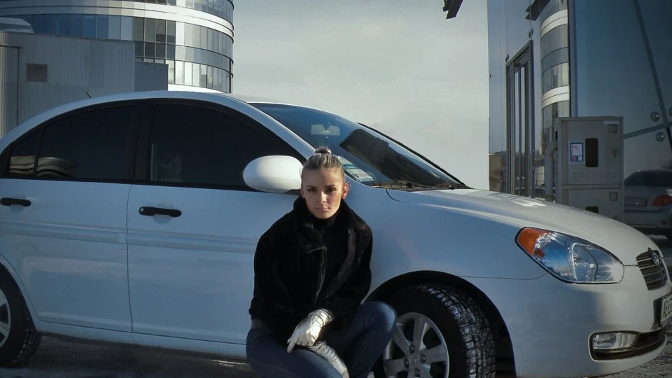 Hyundai Accent біленька))