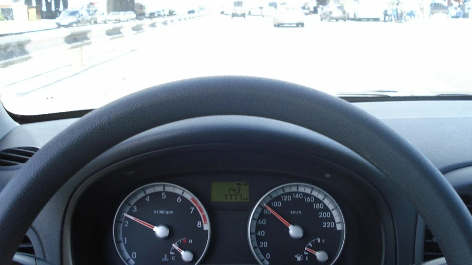 Hyundai Accent Блондинка) 2