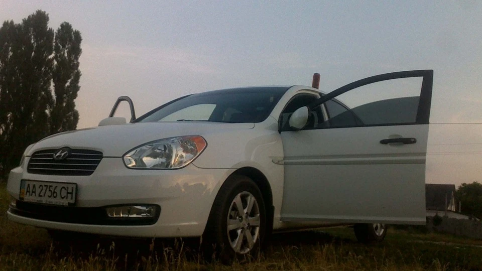 Hyundai Accent Блондинка) 4