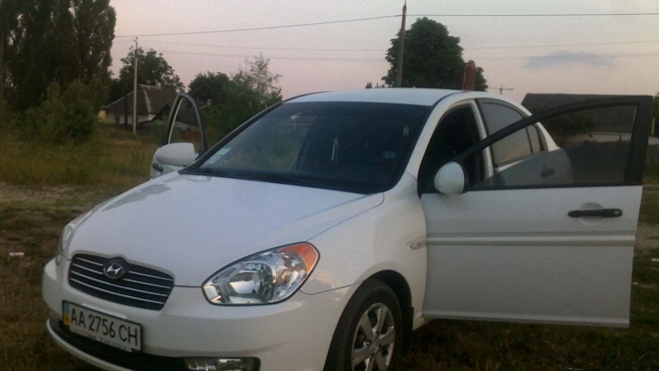 Hyundai Accent Блондинка) 5