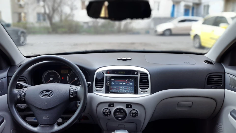 Hyundai Accent Чорна Блискавка 5
