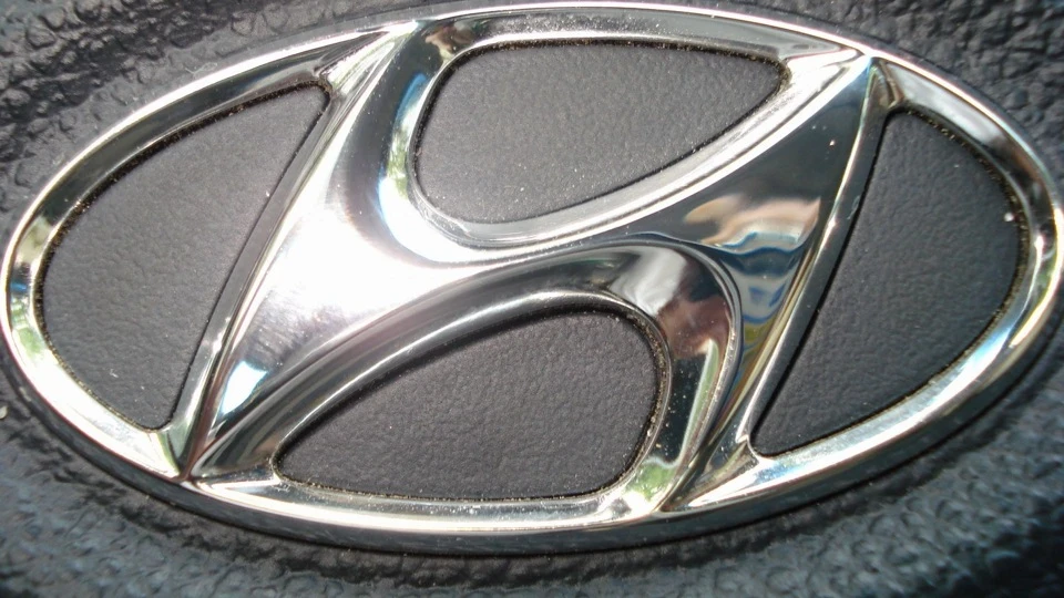 Hyundai Accent Чорна блискавка))))) 2