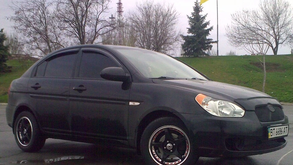Hyundai Accent Чорний 2