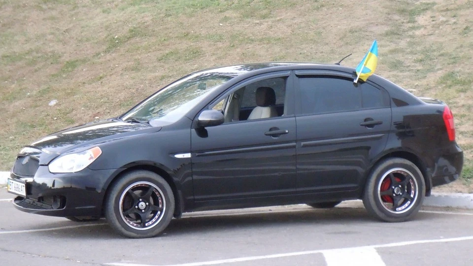 Hyundai Accent Чорний 3