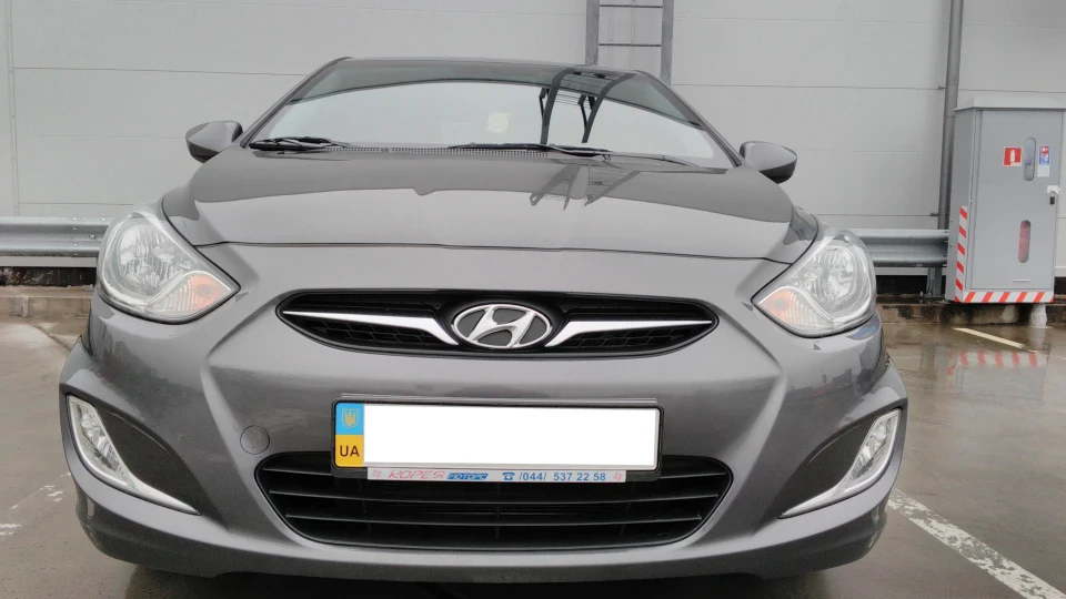 Hyundai Accent Comfort 1.6 AT 4
