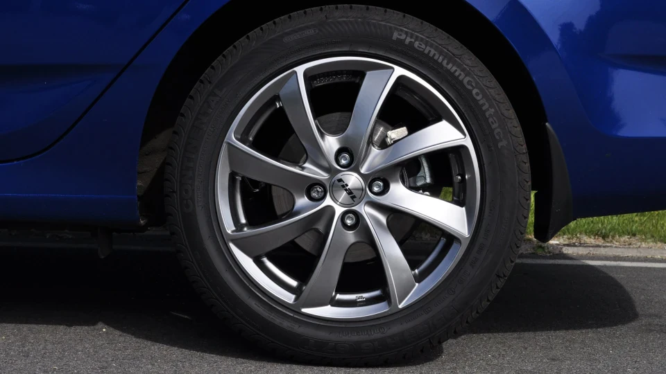 Hyundai Accent comfort 1.6 МТ 3