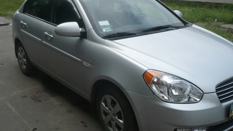 Hyundai Accent Cток 3
